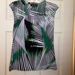 EVAN PICONE BLACK LABEL PALM LOOKING TOP WITH SQUARE COLLAR! BEAUTIFUL ON!!
